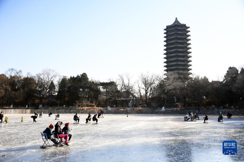 焦点娱乐平台：北京：冰上运动迎新年